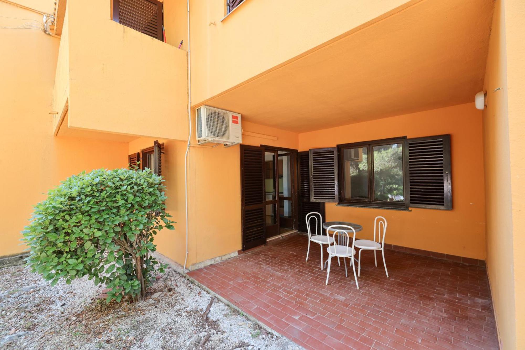 Apartments Medena Budget Trogir Exterior foto