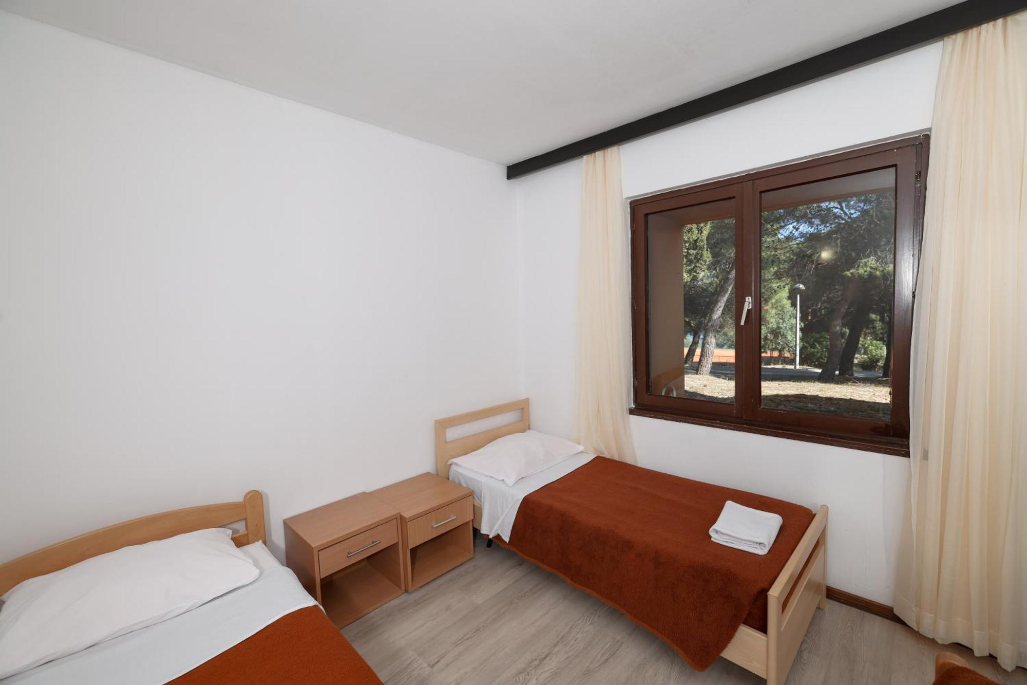 Apartments Medena Budget Trogir Exterior foto