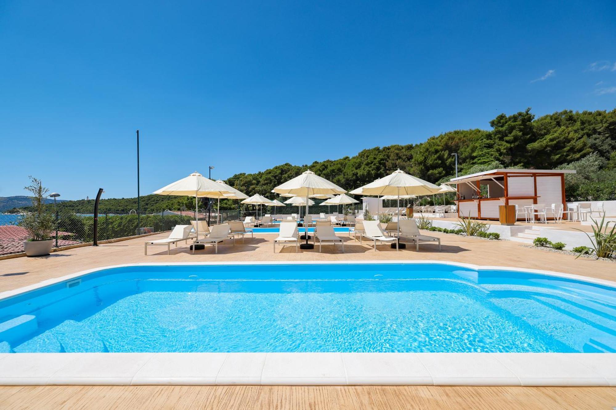 Apartments Medena Budget Trogir Exterior foto