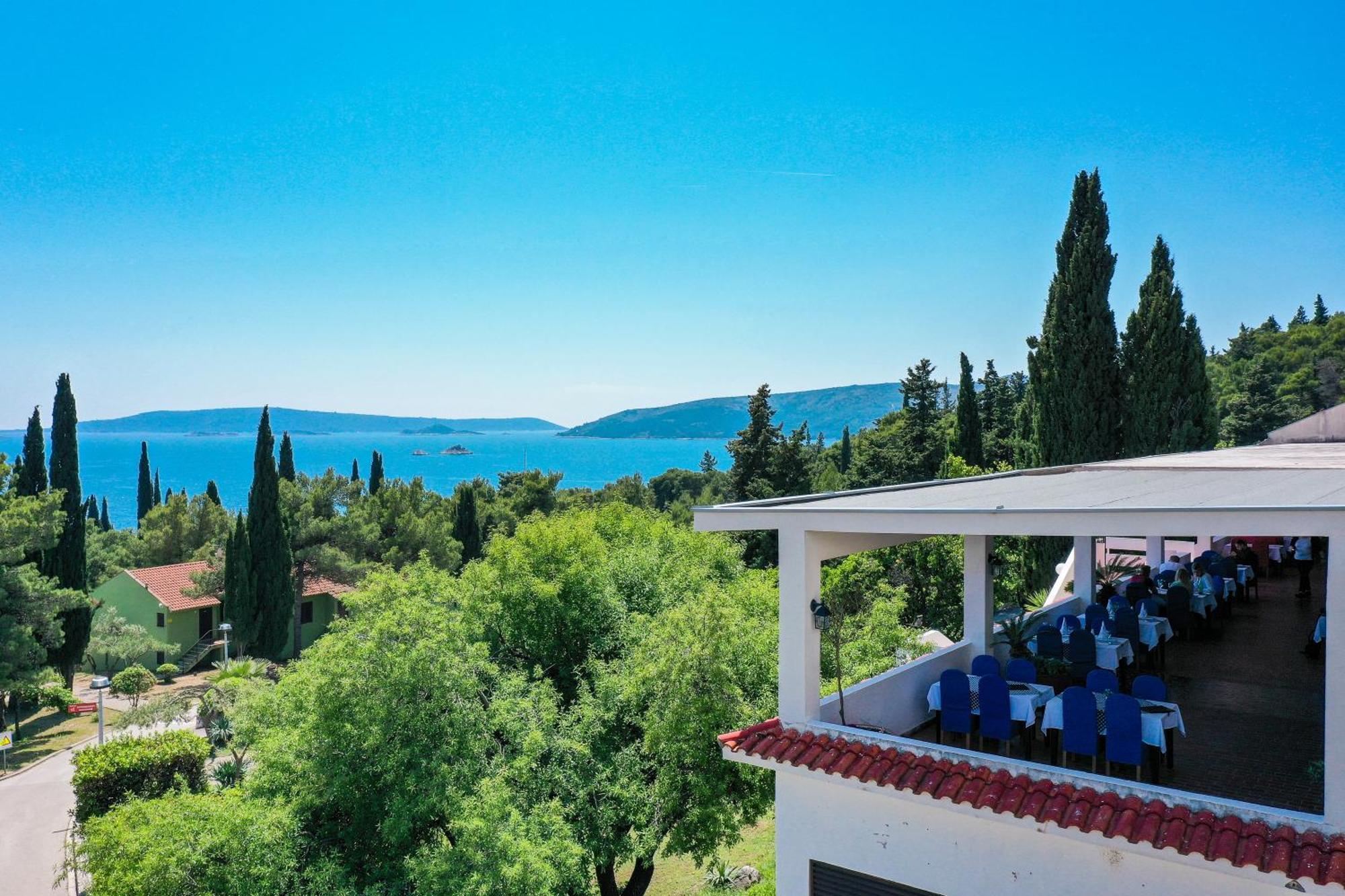 Apartments Medena Budget Trogir Exterior foto