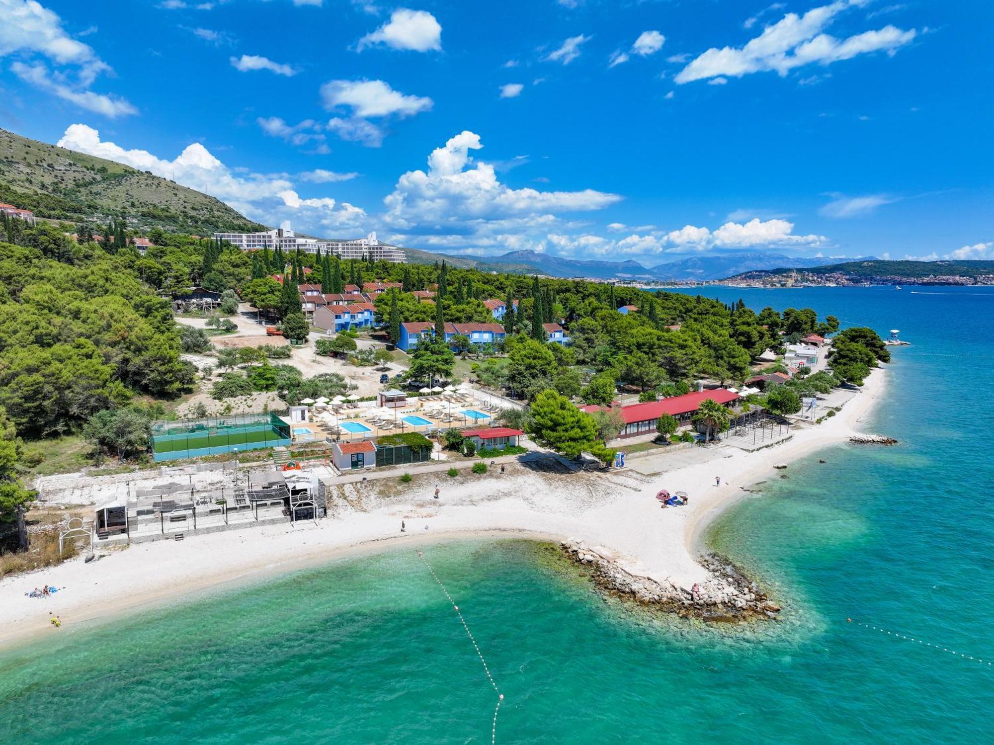 Apartments Medena Budget Trogir Exterior foto